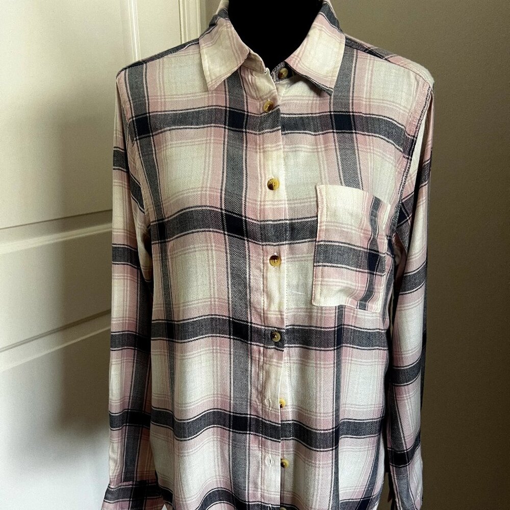 C&C California Pink & Navy Plaid Print Shirt